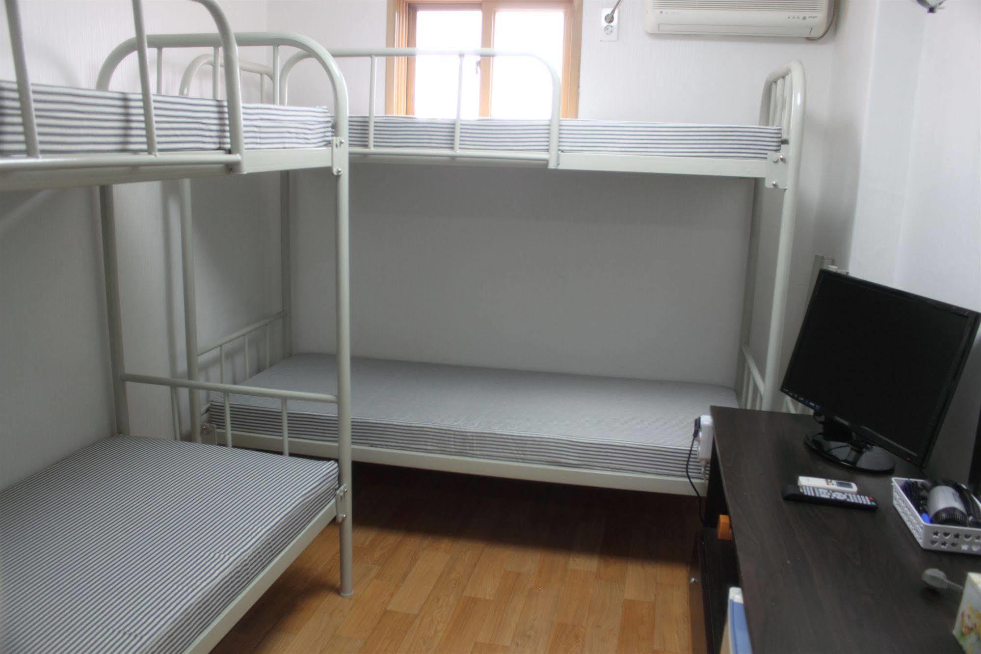 Dongdaemun Guesthouse Сеул Екстериор снимка